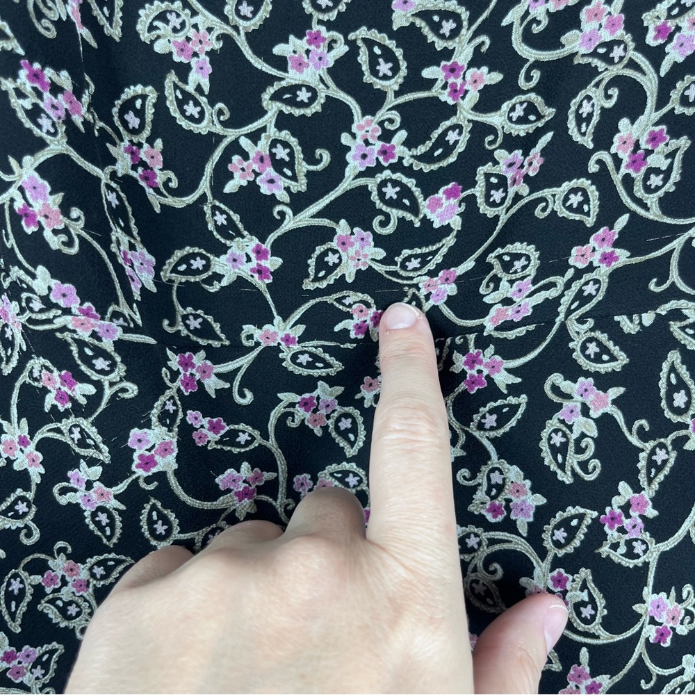 Vintage Y2K Junction West Sleeveless Black Silk Floral Tank Top Blouse Large - Picture 8 of 9